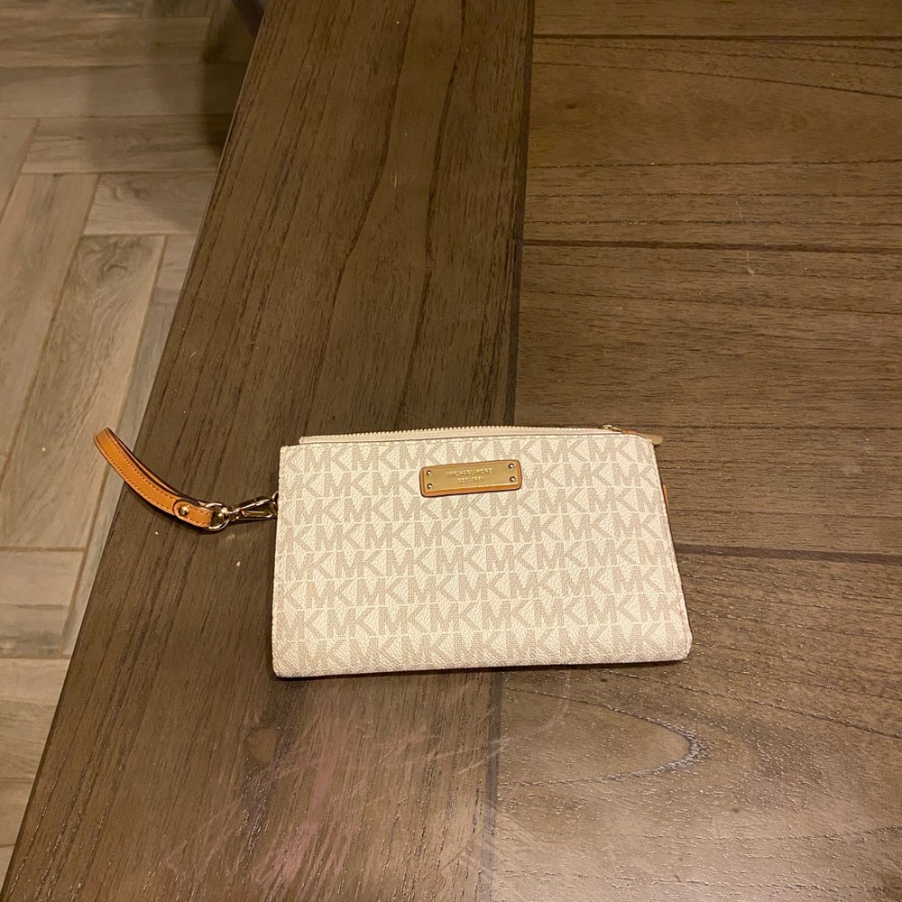 Michael kors bag with wallet